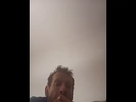 Show modela AlanDeLuca na web-kameri