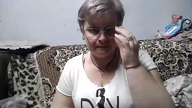 Eleanor_Katie Chat XXX in diretta