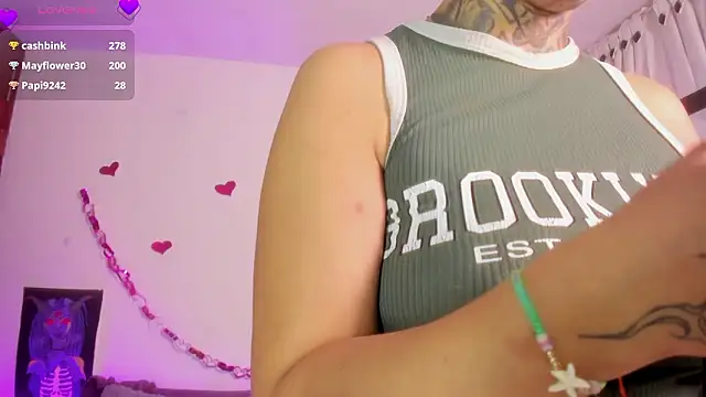 Cata_green élő XXX-chatje