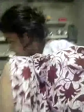 Show de Nasrjfjfjy5578 na webcam