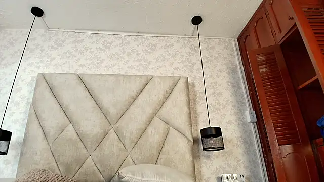 AmbarRaj Live XXX-chat