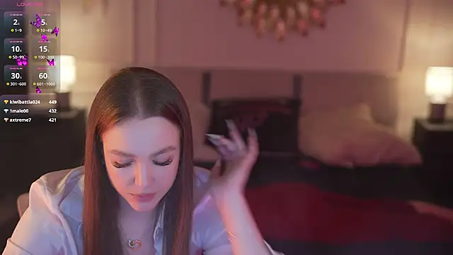 Ella_054 即時 XXX 聊天