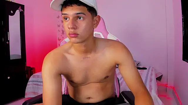 Онлайн чат XXX Adrian_Prime_