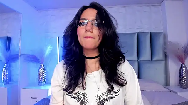 HollyPeach Live XXX Chat