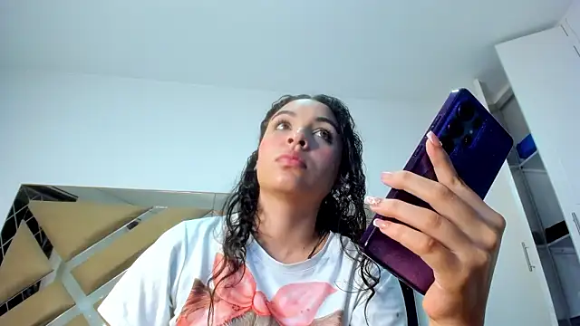 KimSantosn Webbikameraesitys