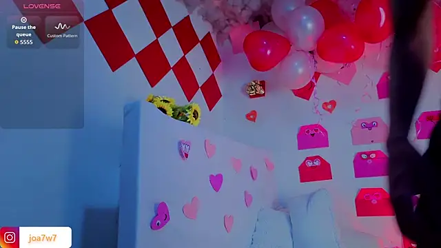 Levii_Ackermann élő XXX-chatje