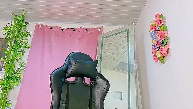 scarlet-jonesx: απευθείας συνομιλία ΧΧΧ