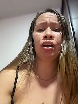 Emiily_lee 现场XXX聊天