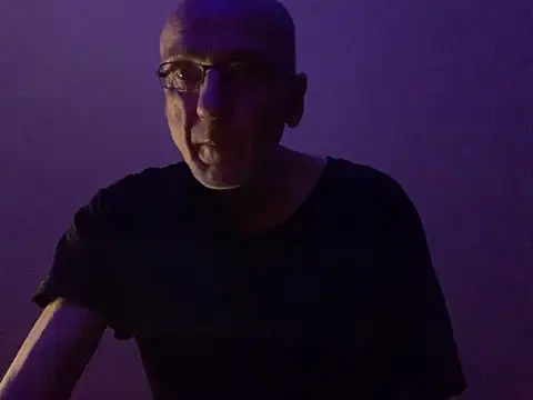 Bula94193 élő XXX-chatje