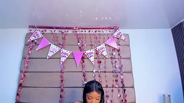 ciara_blake: απευθείας συνομιλία ΧΧΧ