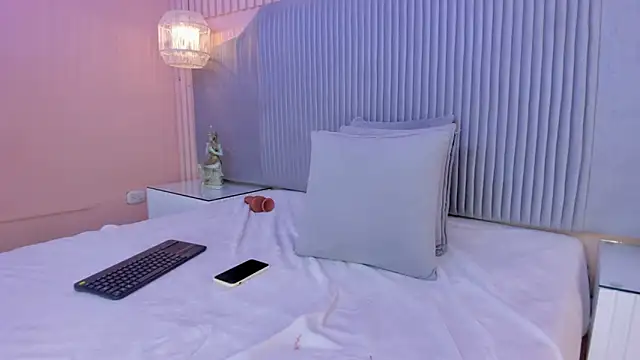 Little_vel live XXX chat