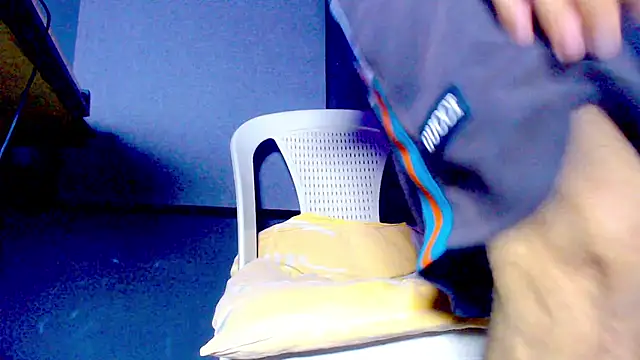 Anaconda_larga webkamerás műsora