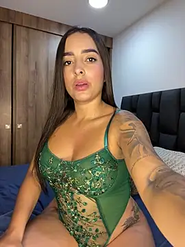 EmyVega 现场XXX聊天