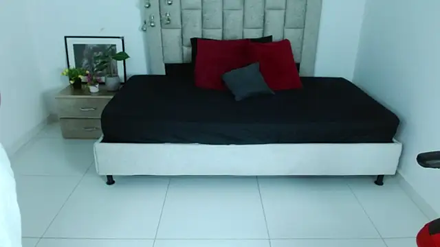 mia_fox666: απευθείας συνομιλία ΧΧΧ