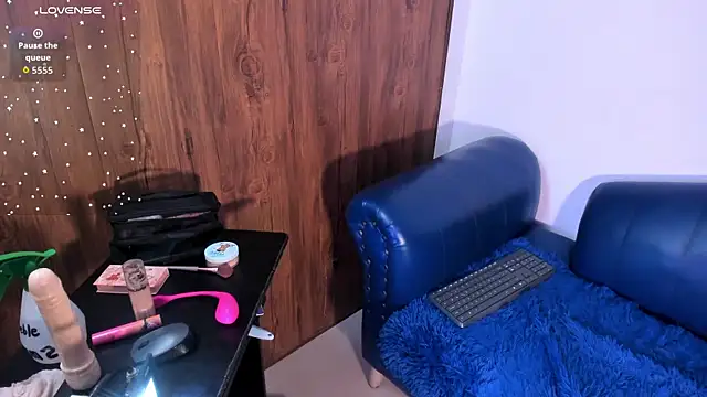 XXX chat uživo modela Lya_dubois_