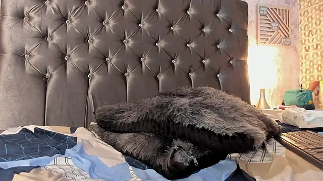 Eliot_Egan webcam show