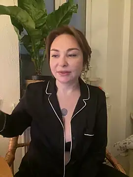 Syverelle: απευθείας συνομιλία ΧΧΧ