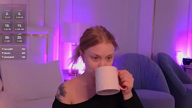 MollyHilton Live XXX Chat