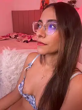 Chat +18 de elegant__rouse ao vivo