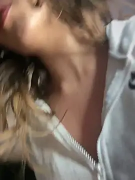 Iris_lee élő XXX-chatje