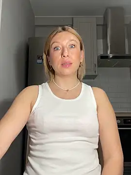 Kittie_Valentine: απευθείας συνομιλία ΧΧΧ