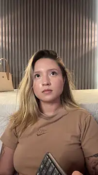 MiaPetit_n Live XXX chat