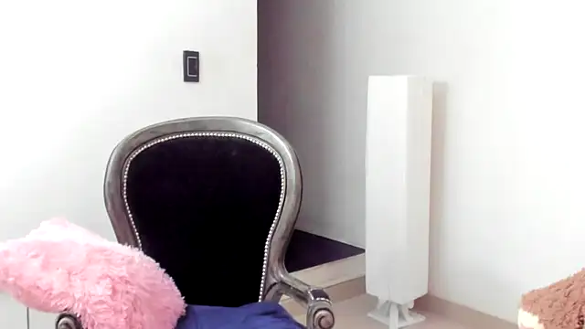 XXX chat uživo modela __Emma__11__Lecat_