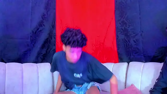 Pleasure_boys_hot 网络视讯表演