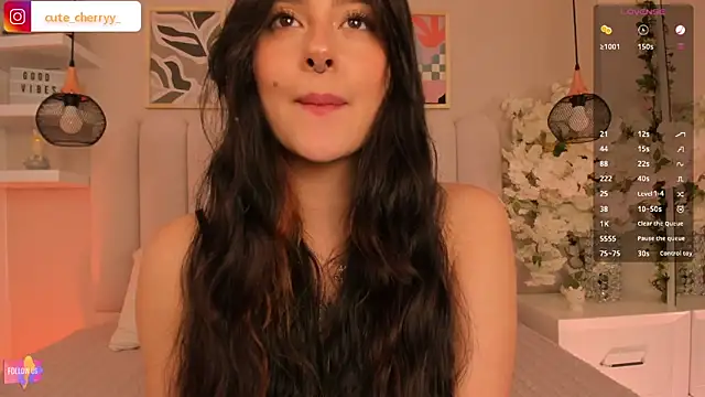 Онлайн чат XXX cute__cherry_