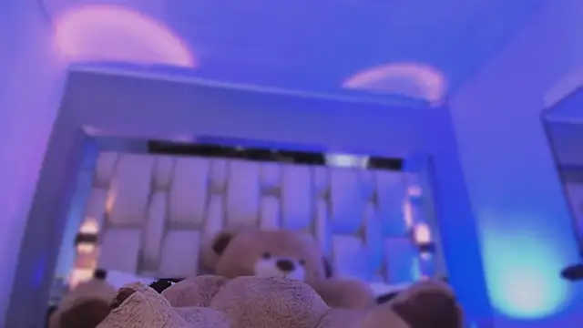 Chatroom XXX en direct de revenmiller_