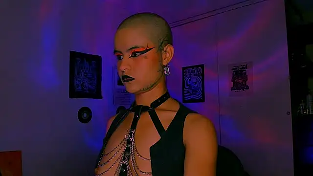 alex_one888 Adlı Modelin Canlı XXX Sohbeti