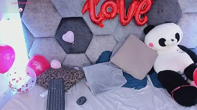 DulceJones élő XXX-chatje