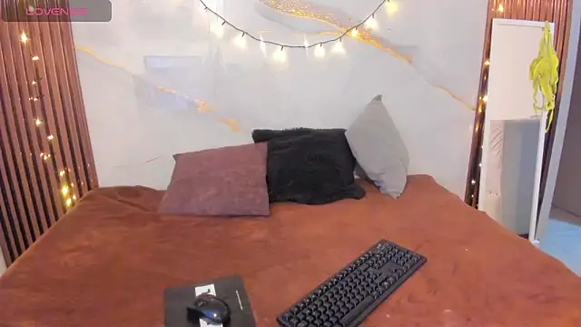 SaraApril_1 Live XXX-chat