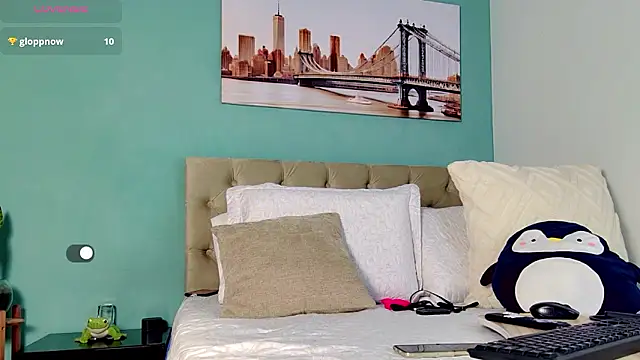 yanella_fire's Live XXX Chat