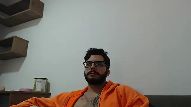 Chat XXX ao vivo de thomas_gun