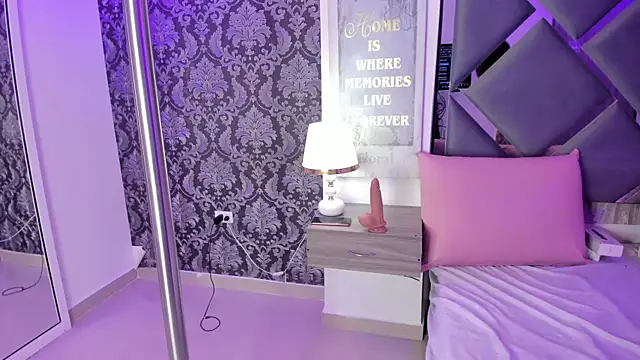 Charlotte_Myers live XXX chat