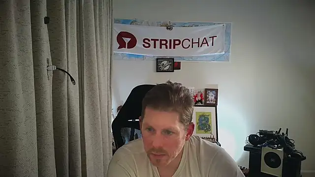 Chat +18 de God_Of_ThundeRR ao vivo