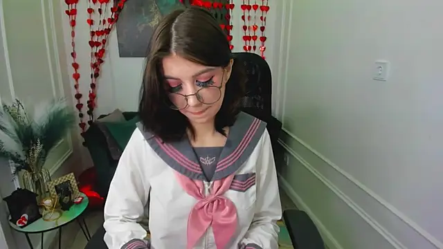 MeLLSawertyq Chat XXX in diretta