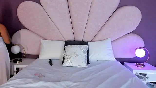 Liaevans__ live XXX chat