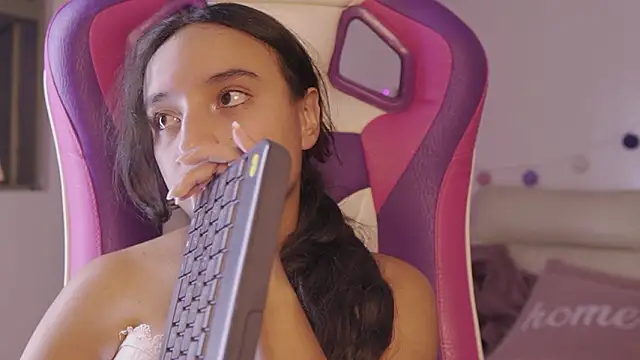 _emily_jonexs Chat XXX in diretta