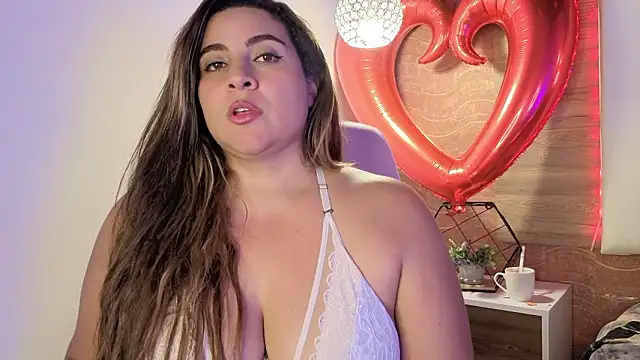 AgnesIvanova Adlı Modelin Canlı XXX Sohbeti