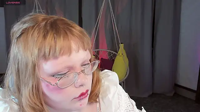 LottieReed – Naživo XXX chat