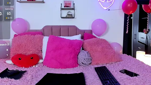 Nina_curves Chat XXX in diretta