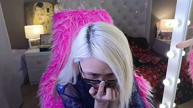 Živý XXX chat RoxalanaStar