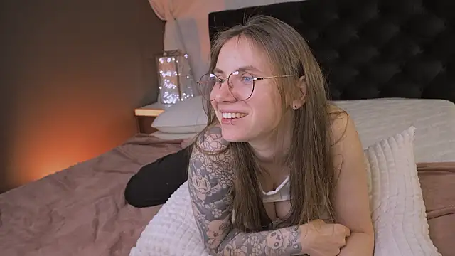 _AnnaStark_: απευθείας συνομιλία ΧΧΧ