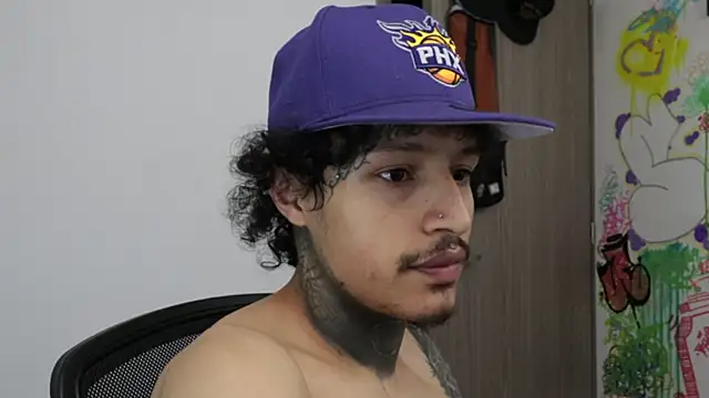 trieonen Live XXX chat