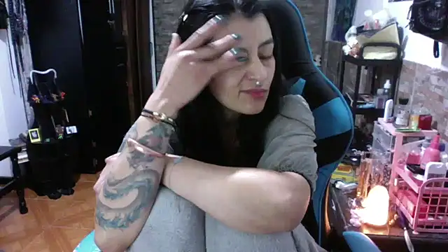 Chat XXX ao vivo de AngelaQueen_