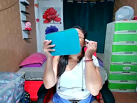 Ugly-Filipina – Live XXX-chat