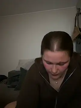 justsomeoneuknow – Live XXX-chat