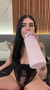 AliceRitter Adlı Modelin Canlı XXX Sohbeti